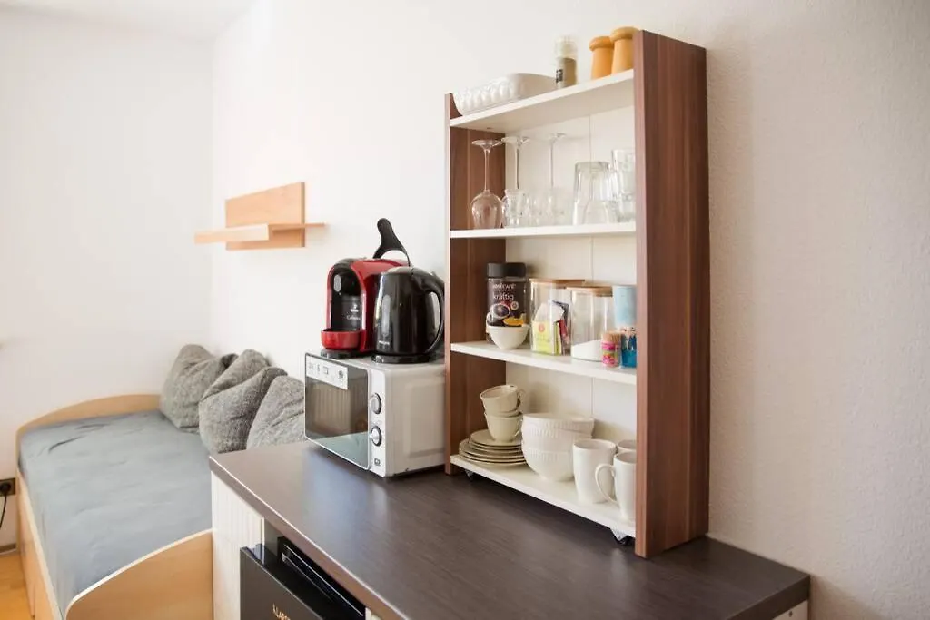 Ruhiges Gaestezimmer Am Stadtpark Schwabach Apartment