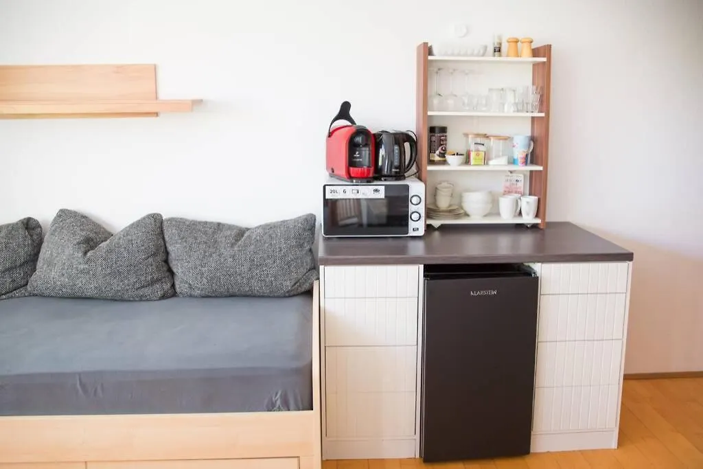Apartment Ruhiges Gaestezimmer Am Stadtpark Schwabach Germany